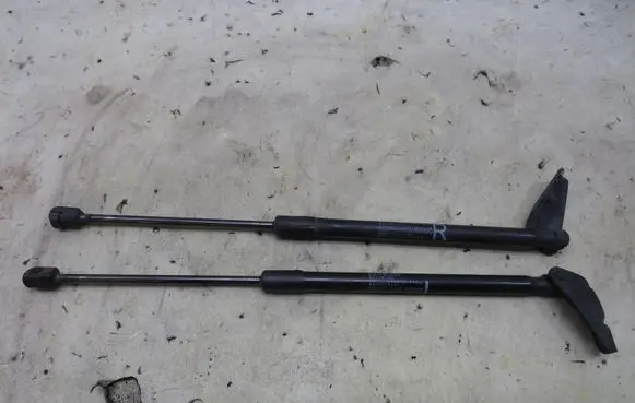 Suzuki SX4 S-Cross Tailgate strut 81860-61M00