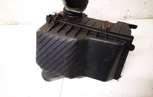 Volkswagen PASSAT B3 Air filter box 357129607g 4615285936