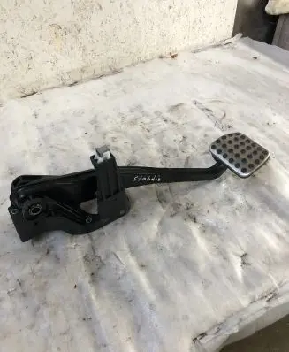 Mercedes-Benz B W246 W242 Brake pedal A2462900019