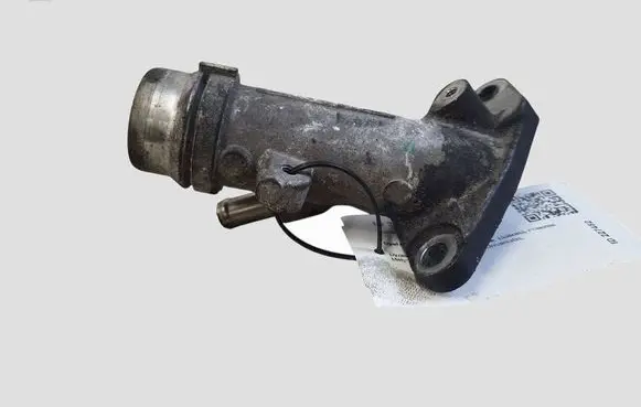 Opel Astra J Thermostat/thermostat housing