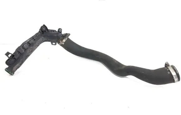 Intercooler hose/pipe