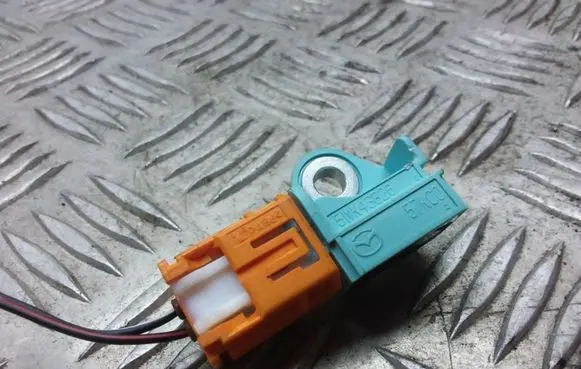 Mazda 6 Airbag deployment crash/impact sensor 5WK43826