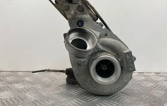 Mercedes-Benz C W204 Turbo A6460901080 A0051531728