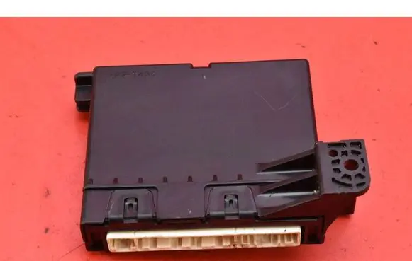 Toyota Prius+ (ZVW40) Engine control unit/module ECU 8865047320