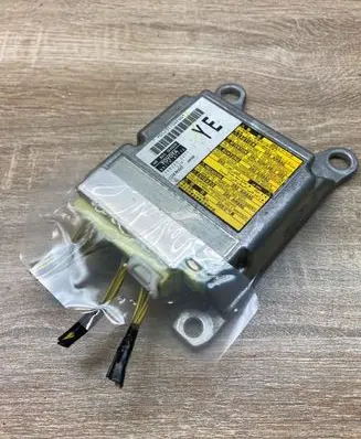 Toyota Prius (XW30) Airbag control unit/module 8917047110 1503002311 WithPlug