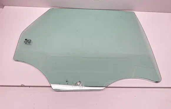 Rear door window glass