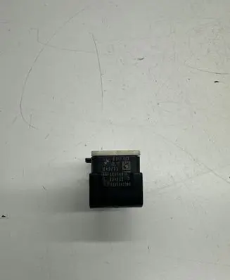 BMW X6 M Airbag deployment crash/impact sensor 6911003 0285003900