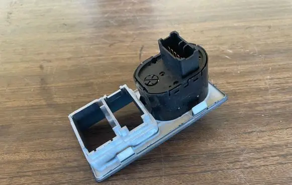 Traction control (ASR) switch