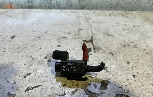 BMW 4 F32 F33 Turbo solenoid valve 70231800 7810831 14T048