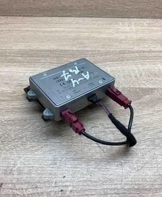 Audi A6 S6 C6 4F Antenna control unit 8E0035456B 8E9035535A