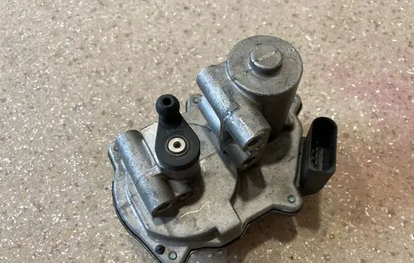 Intake manifold valve actuator/motor