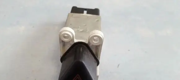 Subaru Legacy Hazard light switch
