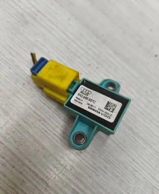 Audi A4 S4 B8 8K Airbag deployment crash/impact sensor 8K0955557C