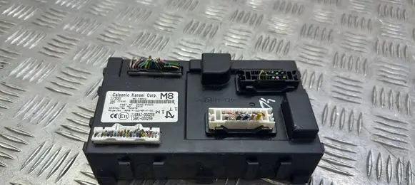 Nissan Juke I F15 Central body control module 284B1BV82C 116RAI000258 116RI000259