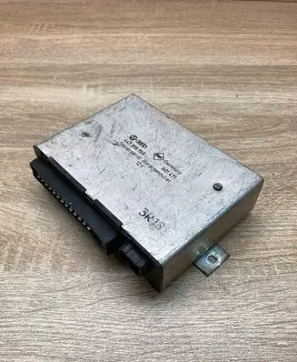 Audi 100 200 5000 C3 Comfort/convenience module 447919159 601471