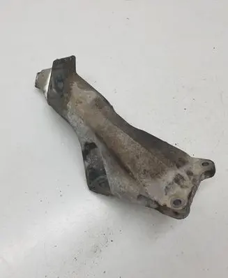 BMW X5 E70 Engine mounting bracket 6772688