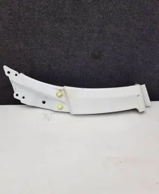 Mercedes-Benz Sprinter W906 Fender end trim C301