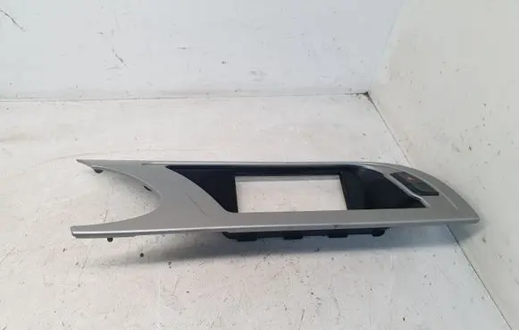 Audi A4 S4 B8 8K Radio/GPS head unit trim 8K1857186