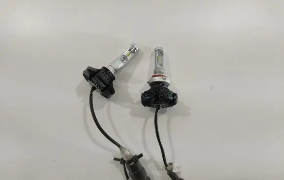 BMW 5 E60 E61 Fog light bulb 63217160786