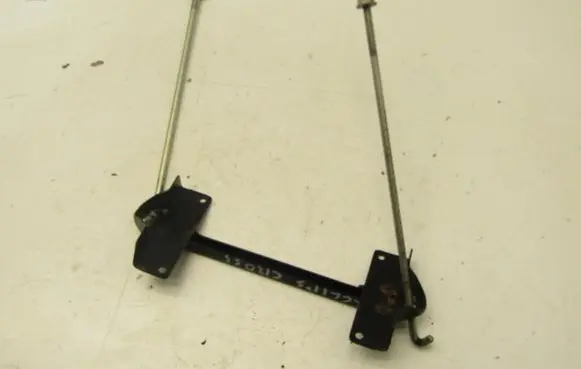 Mitsubishi Eclipse Cross Battery bracket 