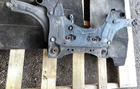 Renault Megane III Front subframe