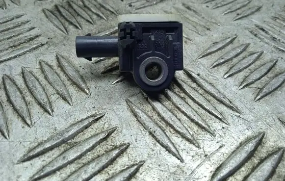 Mercedes-Benz ML W166 Airbag deployment crash/impact sensor A1668210151