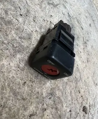 Passenger airbag on/off switch