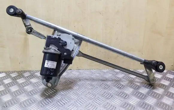 Front wiper linkage