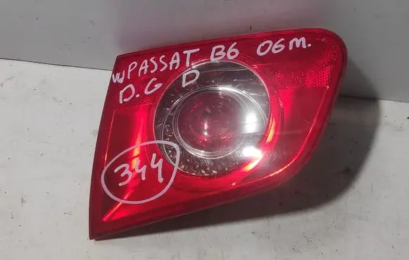 Volkswagen PASSAT B6 Tailgate rear/tail lights