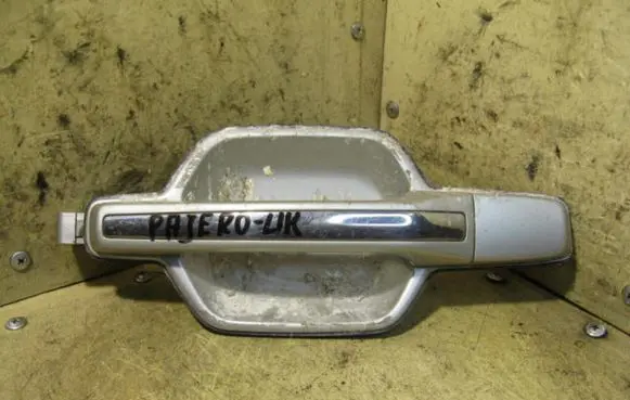 Mitsubishi Pajero Sport I Rear door exterior handle