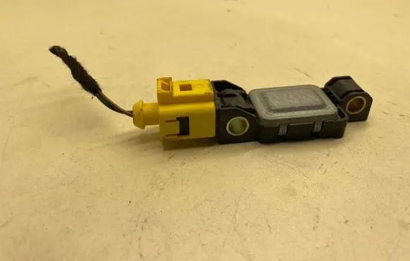 Audi A3 S3 8P Airbag deployment crash/impact sensor 4B0959643C 110403 0231A02TNW1H