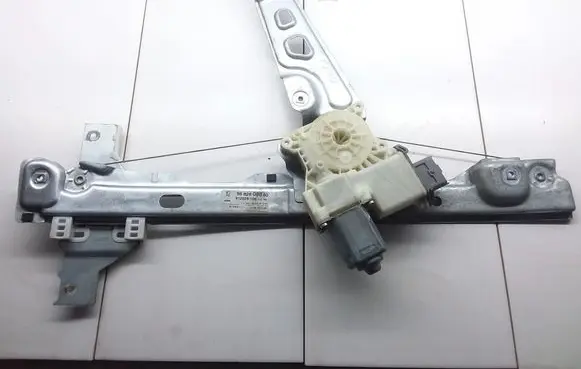 Peugeot 5008 Front door window regulator with motor 9682808880 912026106