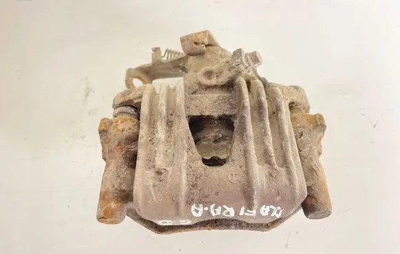 Opel Zafira A Rear brake caliper