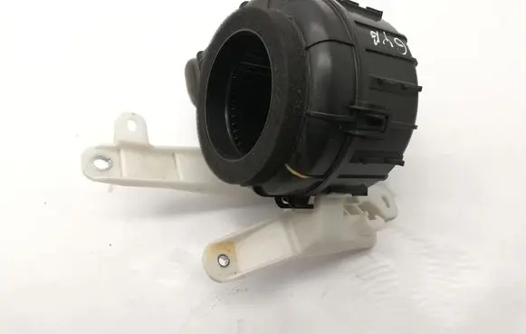 Toyota Yaris XP210 Engine control unit/module fan G9230K0021