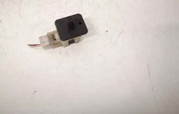 Mercedes-Benz C W203 Front door sensor 2028209410
