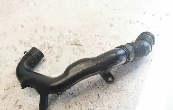 Skoda Fabia Mk2 (5J) Air intake duct part 6Q0129654A