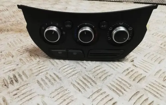 Ford Kuga II Climate control unit CJ5T19980CH E1067439 12112321