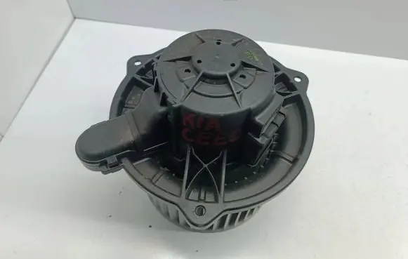 KIA Ceed Heater fan/blower F00S33F012