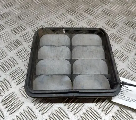 Audi Q7 4M Quarter panel pressure vent 4M0819181
