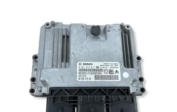 Peugeot 208 I Engine control unit/module 9805947380 9666729580 0281019817
