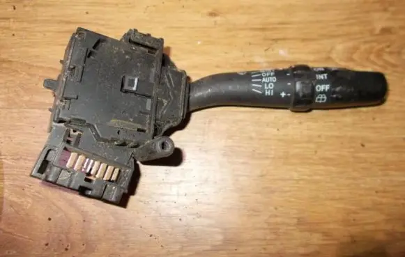 Toyota Avensis T220 Wiper control stalk 173654lh