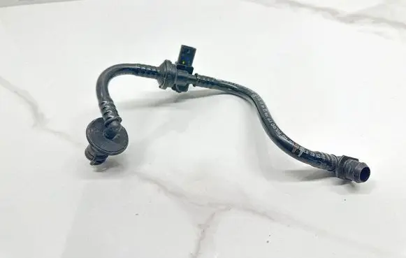 Audi A8 S8 D5 Vacuum line/pipe/hose 4M1611931E