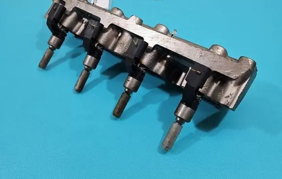 Volkswagen Jetta VI Fuel injector 03C906036M IMPRK1463573