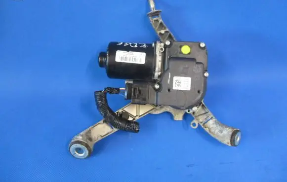 Front wiper linkage and motor