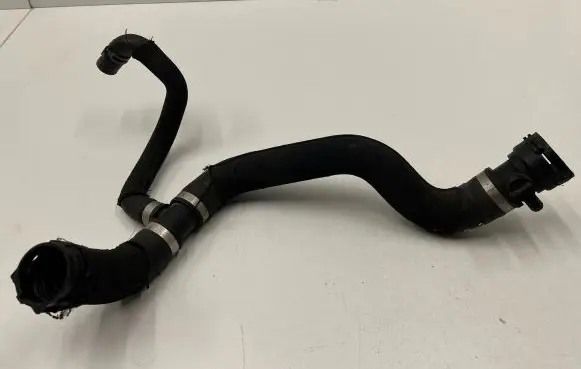 Audi A6 S6 C6 4F Engine coolant pipe/hose CN323220