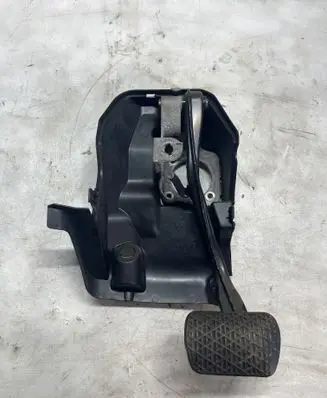 Mercedes-Benz E W211 Brake pedal A2112900719 A2116840918
