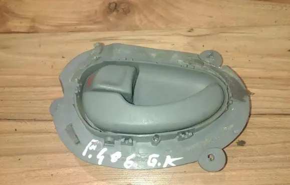 Peugeot 406 Rear door interior handle 9616307577