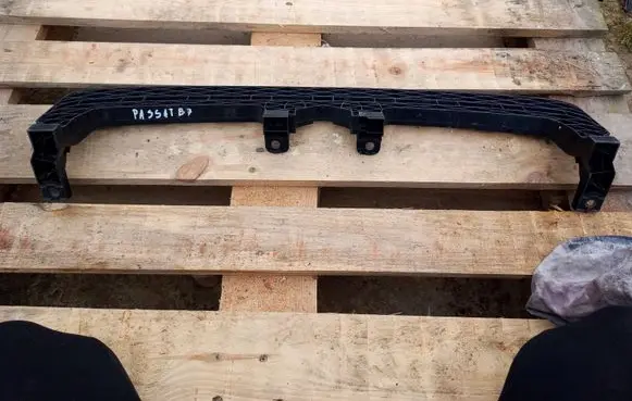 Volkswagen PASSAT B7 Front bumper mounting bracket 3Aa807571