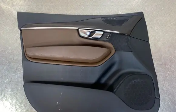Volvo XC90 Front door card panel trim 31393113