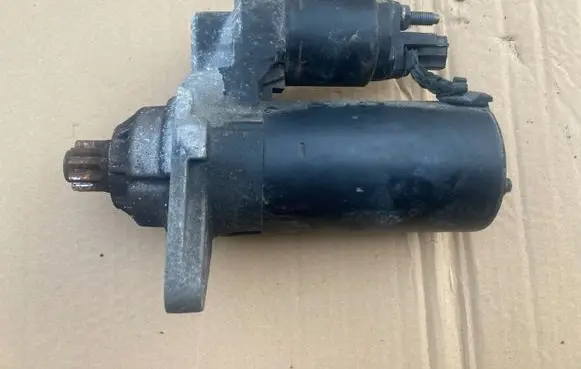 Volkswagen Caddy Starter motor 0AH911023BX